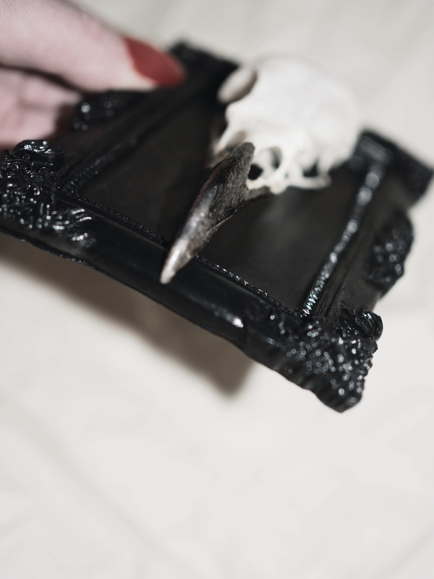 Baroque frame "RAVEN"